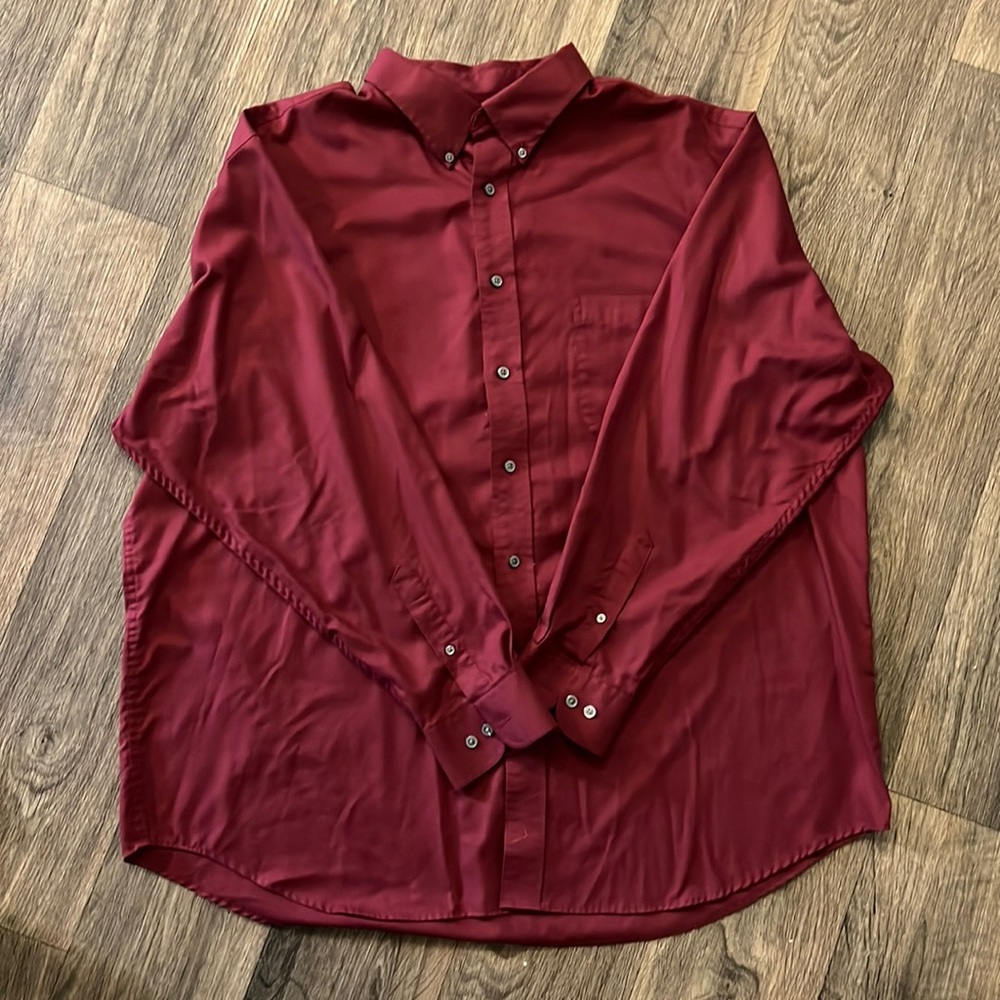 Red Roundtree & Yorke TravelSMART Button Down